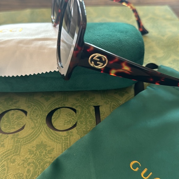 GUCCI sunglasses - Picture 3 of 10